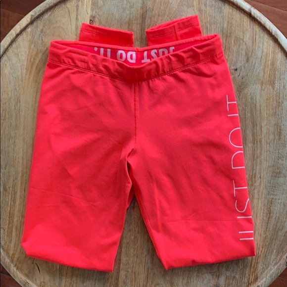 Nike Pants - Nike Therma-Fit Leggings.